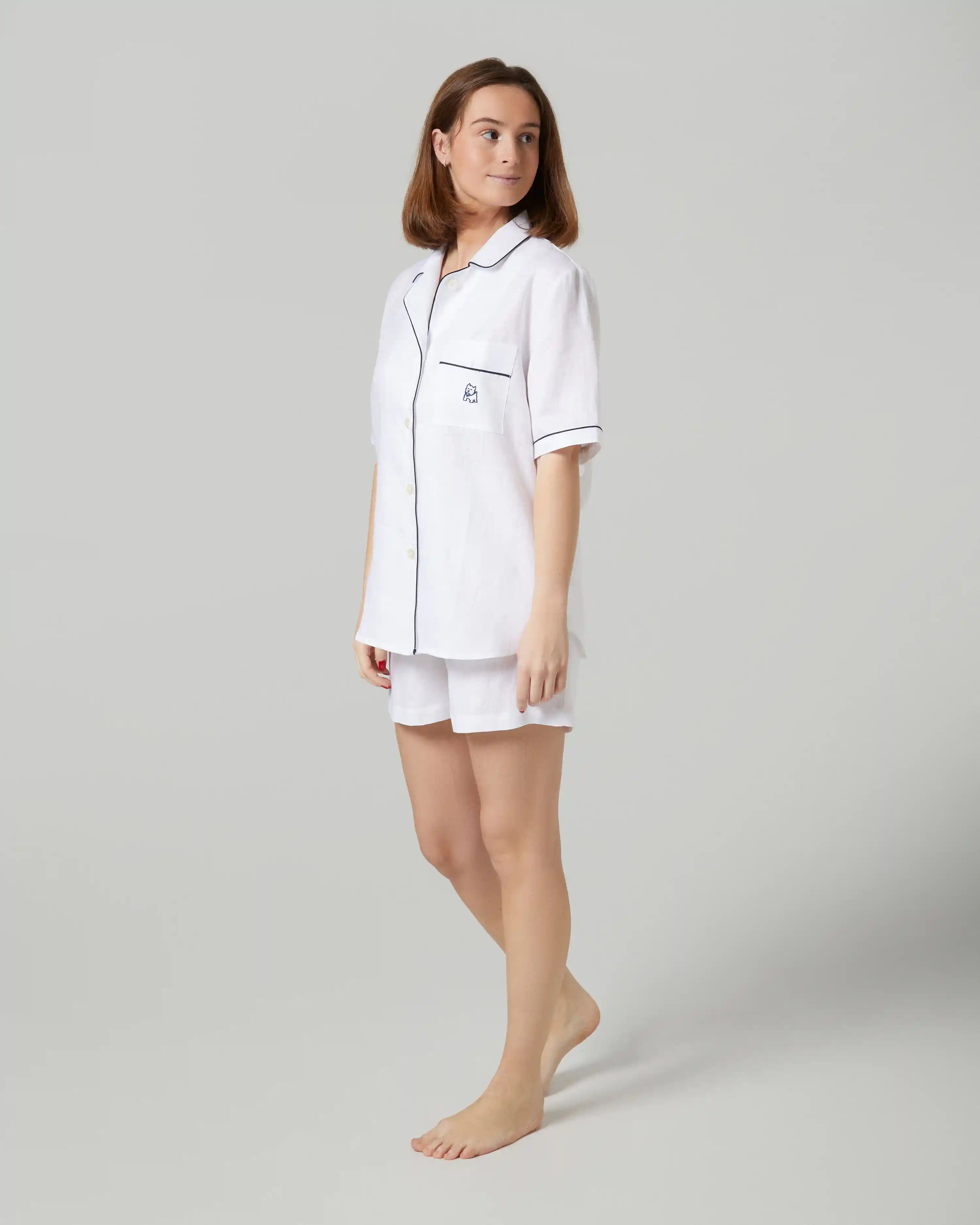 Pijama de mujer corto de lino blanco