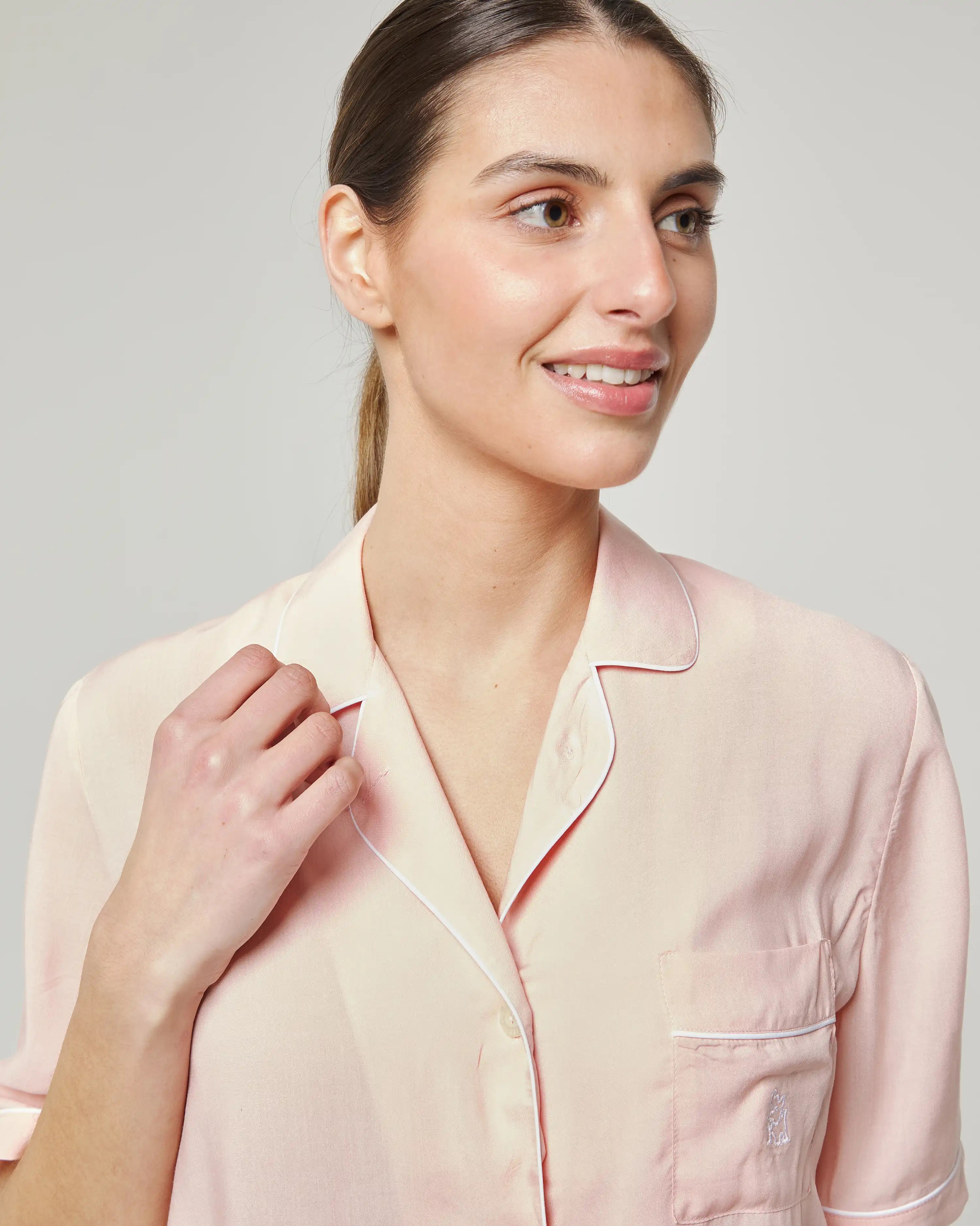 Pijama de mujer corto liso rosa