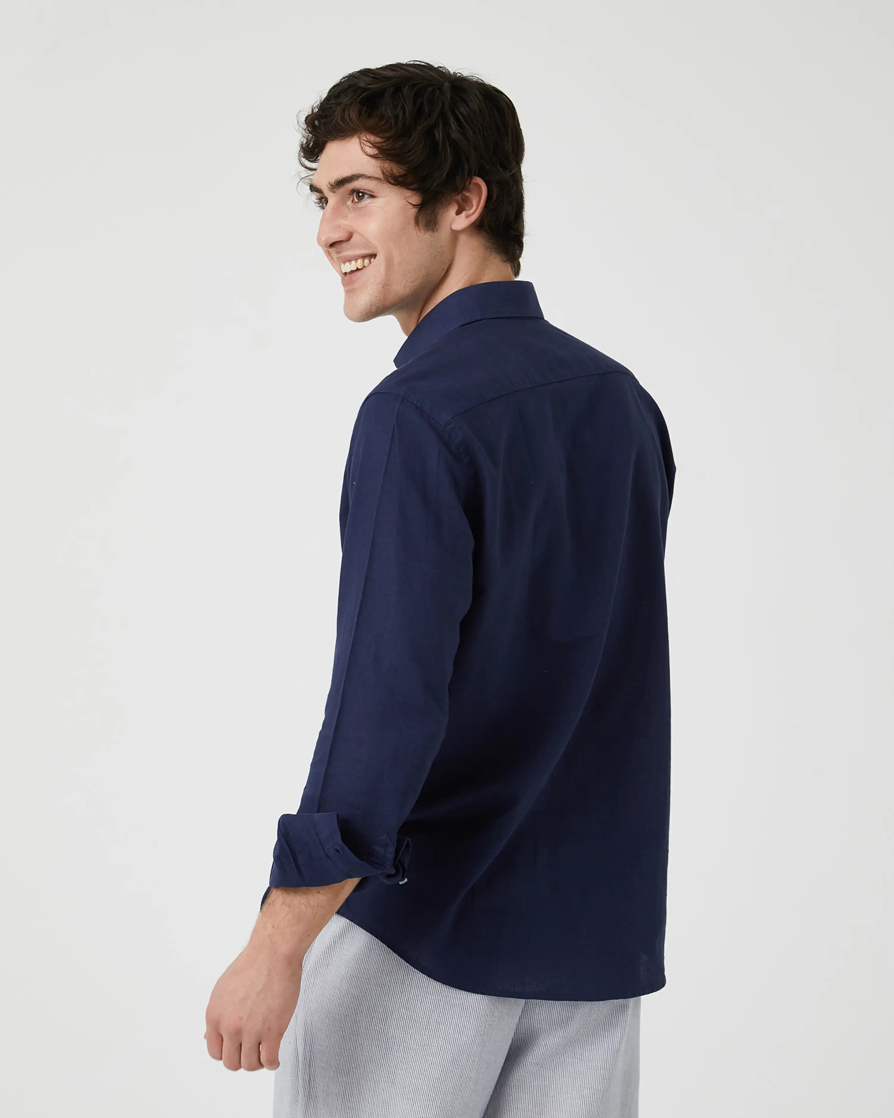 Camisa Casual de Hombre en Lino y Algodón