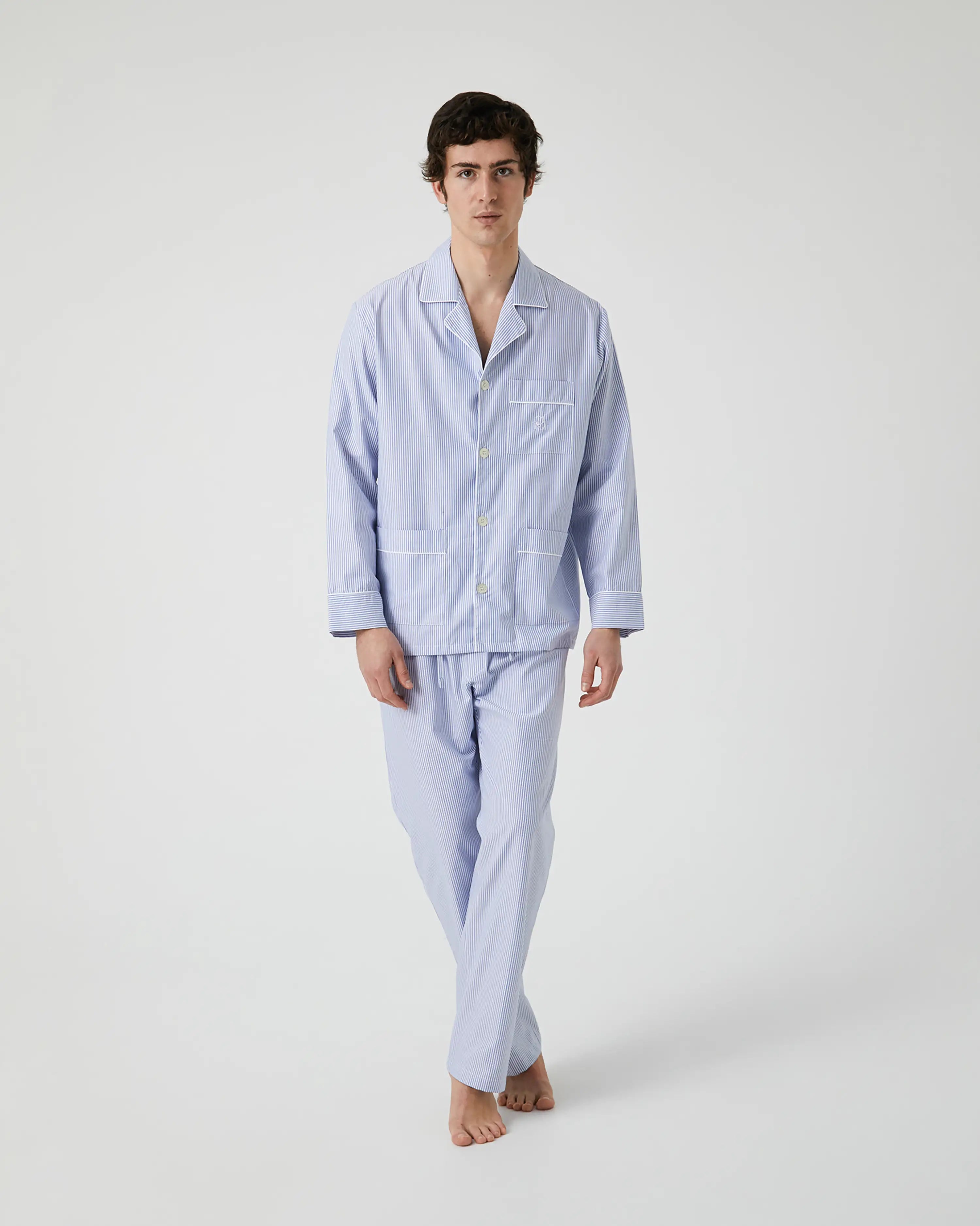 Pijama largo de hombre de tela oxford blanco con rayas en azul